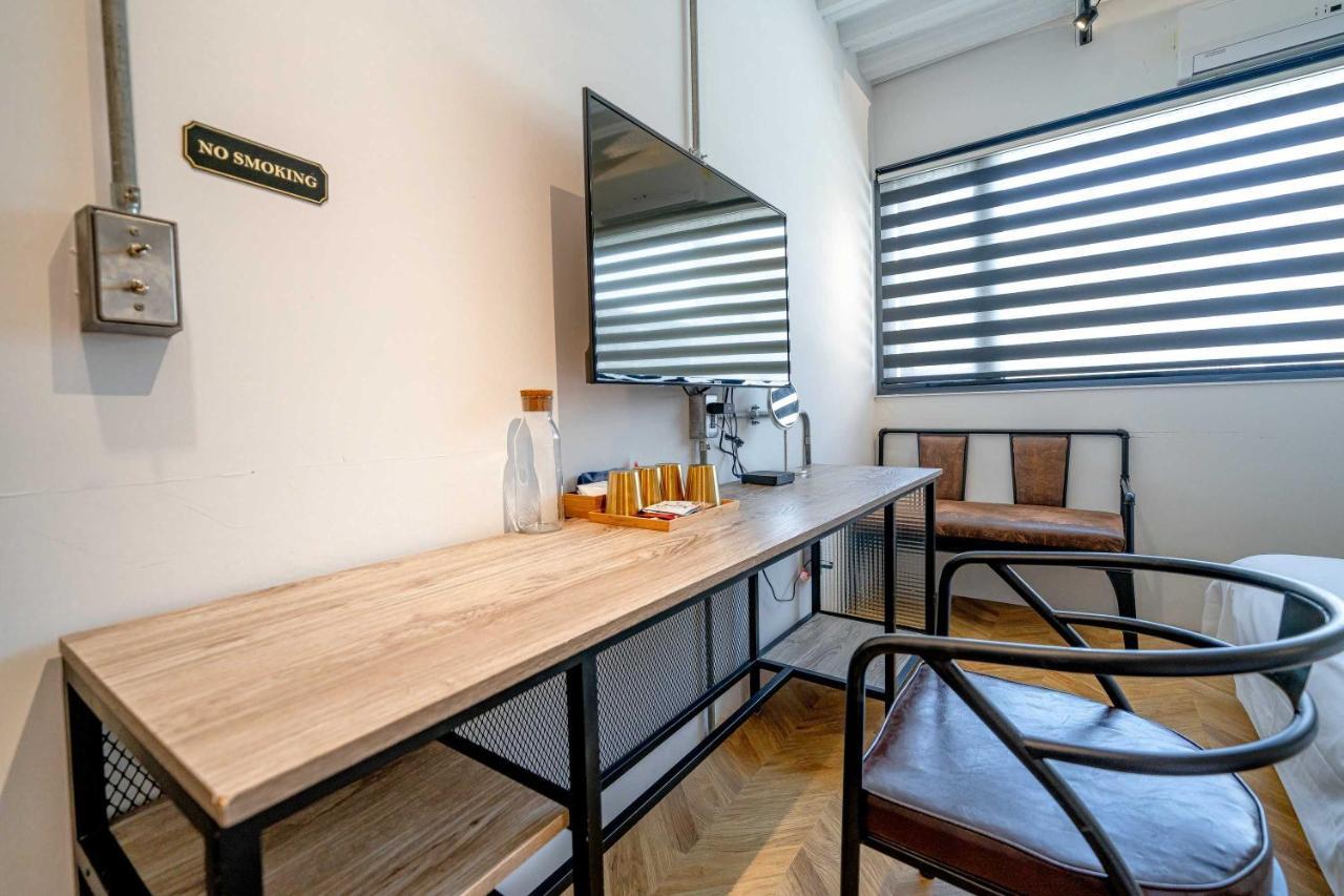 Blue House Homestay Хуалиен Сити Екстериор снимка